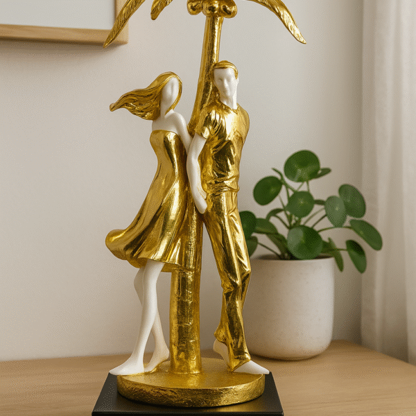 Elegant Palm Couple